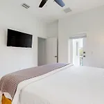 Corner Kay