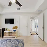 Corner Kay