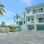 Keys Casa - Elegant Waterfront Retreat, Sleeps 16, Elevator, Private Dock, Putt-Putt