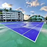 Tower 2 Master Suites, 2 Kings Beds, Marina