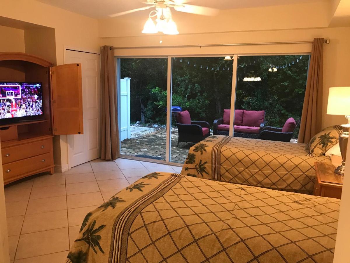 Licensed Mgr - 4/3.5 Modern - Key Largo's Upscale Oceanfront Destination! * Key Largo