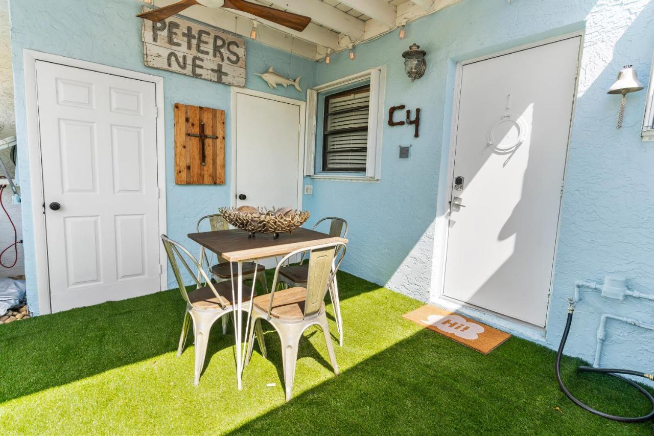 Voted Key Largo's #1 Destination, Pool, Marina, Kayaks, Tennis, Pickle Ball Apartment Key Largo