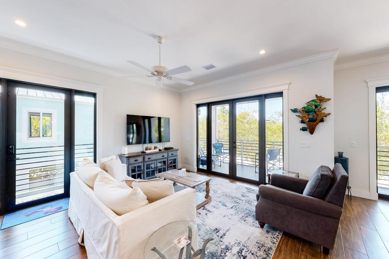 Pure Aquamarine Holiday home