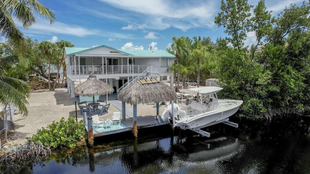Bayside Canal With Dock/ Jacuzzi/ Pool. *
