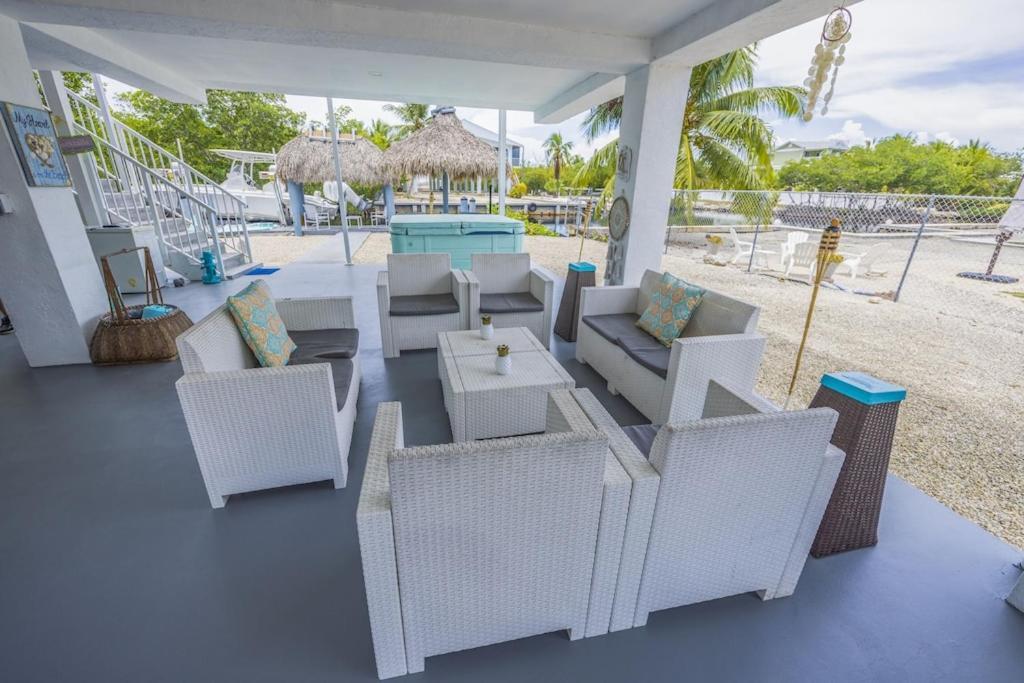 Holiday home Bayside Canal With Dock/ Jacuzzi/ Pool. Key Largo
