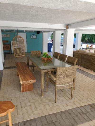 Casa Bahiamar Stunning - 28 Day Minimum, Pool And Dock Holiday home Key Largo