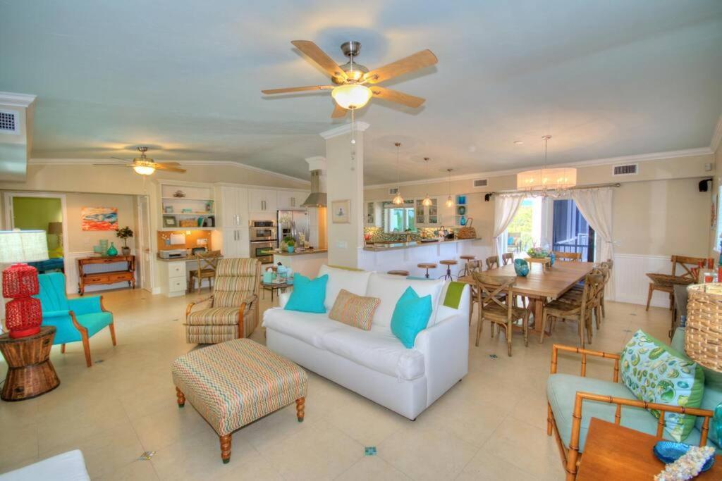 Casa Bahiamar Stunning - 28 Day Minimum, Pool And Dock * Key Largo