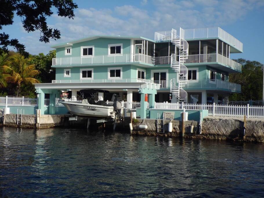 Holiday home Casa Bahiamar Stunning - 28 Day Minimum, Pool And Dock *