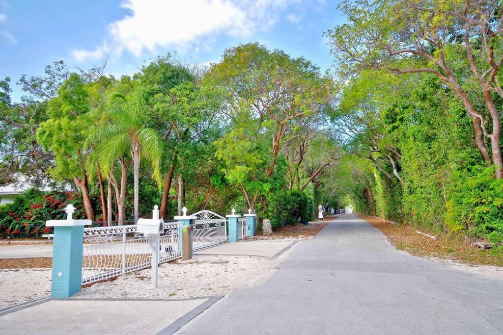 Casa Bahiamar Stunning - 28 Day Minimum, Pool And Dock Holiday home *