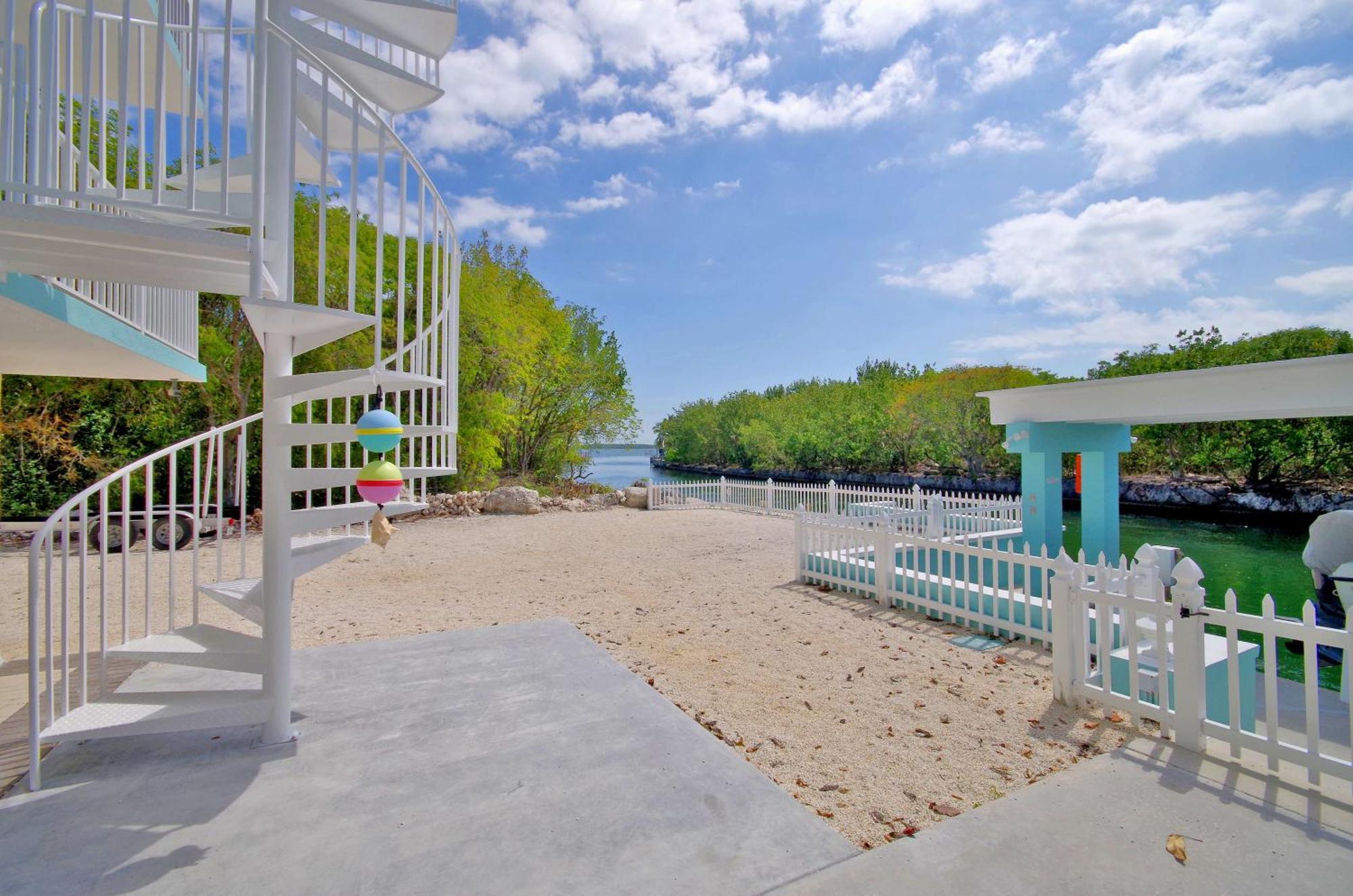 Casa Bahiamar Stunning - 28 Day Minimum, Pool And Dock Holiday home