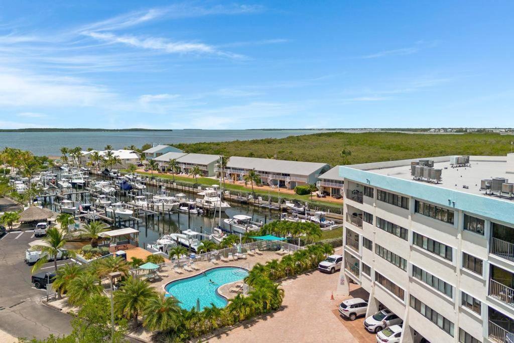 Holiday home Overlooking Marina/ocean View & Free Golf Cart