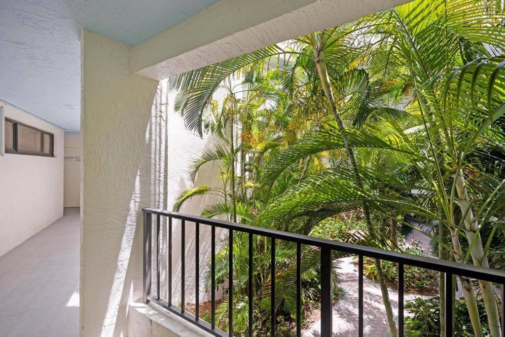 Holiday home Overlooking Marina/ocean View & Free Golf Cart