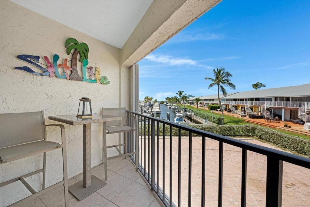 Overlooking Marina/ocean View & Free Golf Cart Holiday home Key Largo