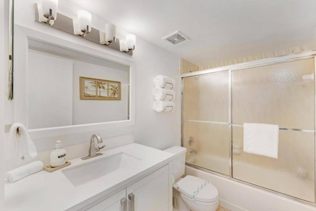 Overlooking Marina/ocean View & Free Golf Cart Key Largo