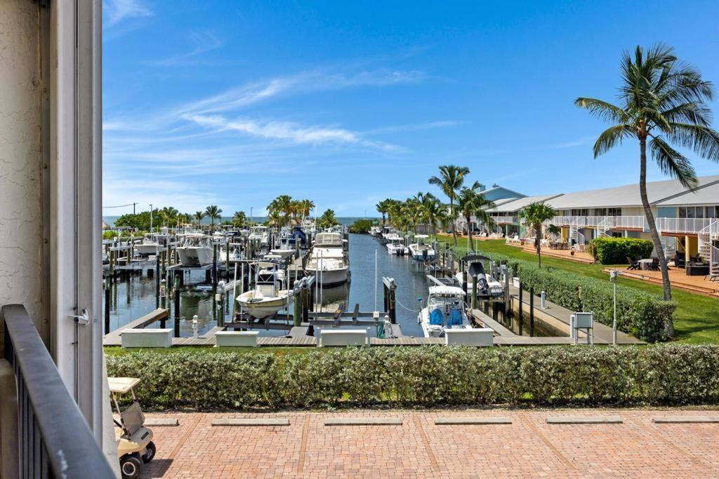 Holiday home Overlooking Marina/ocean View & Free Golf Cart *