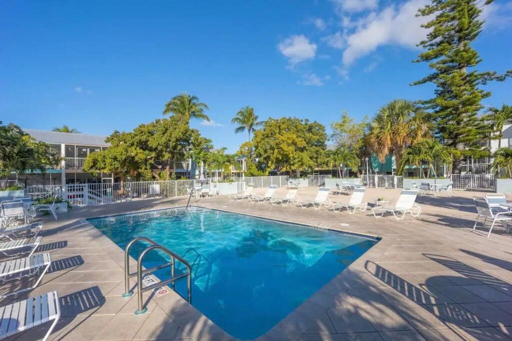 Overlooking Marina/ocean View & Free Golf Cart * Key Largo
