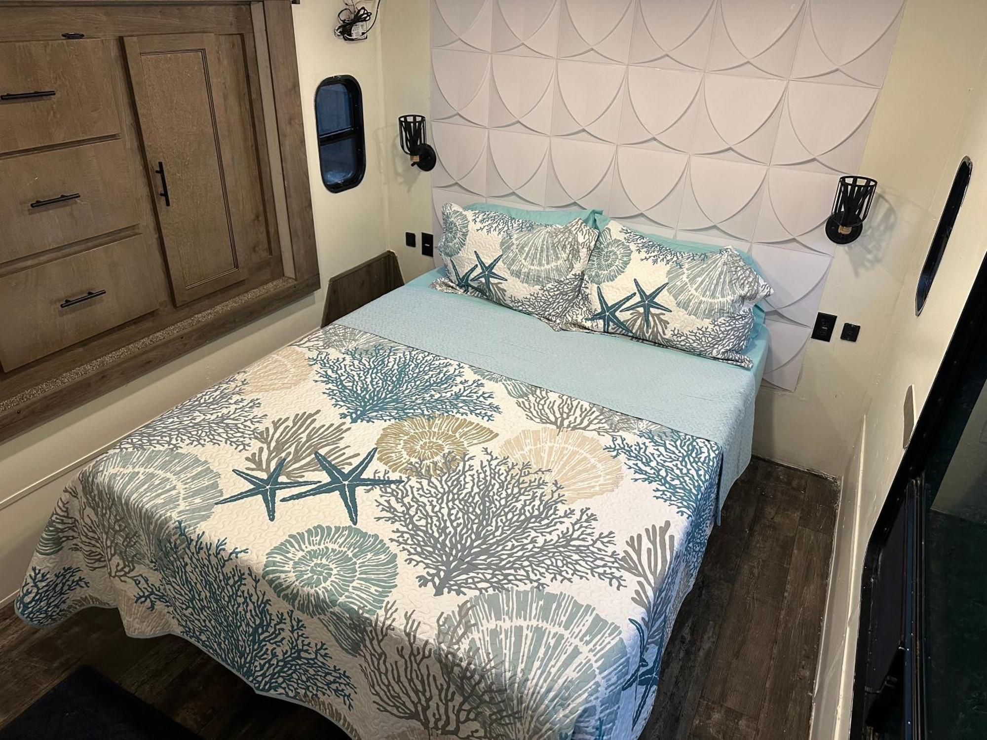 World Zone In Calusa Campsite *
