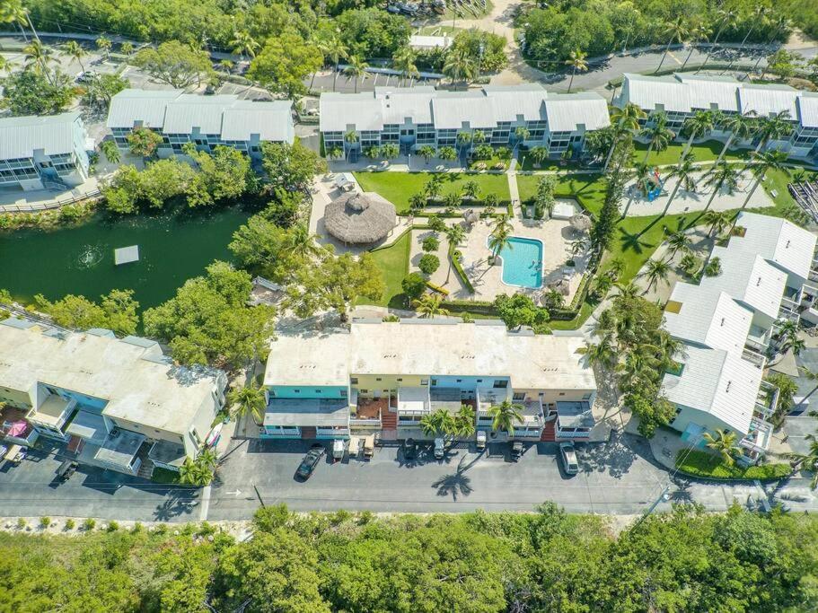 Overlooking Lagoon And Pool-free Golf Cart-kayaks Holiday home *