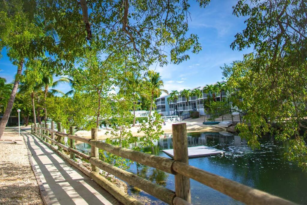 Holiday home Overlooking Lagoon And Pool-free Golf Cart-kayaks *