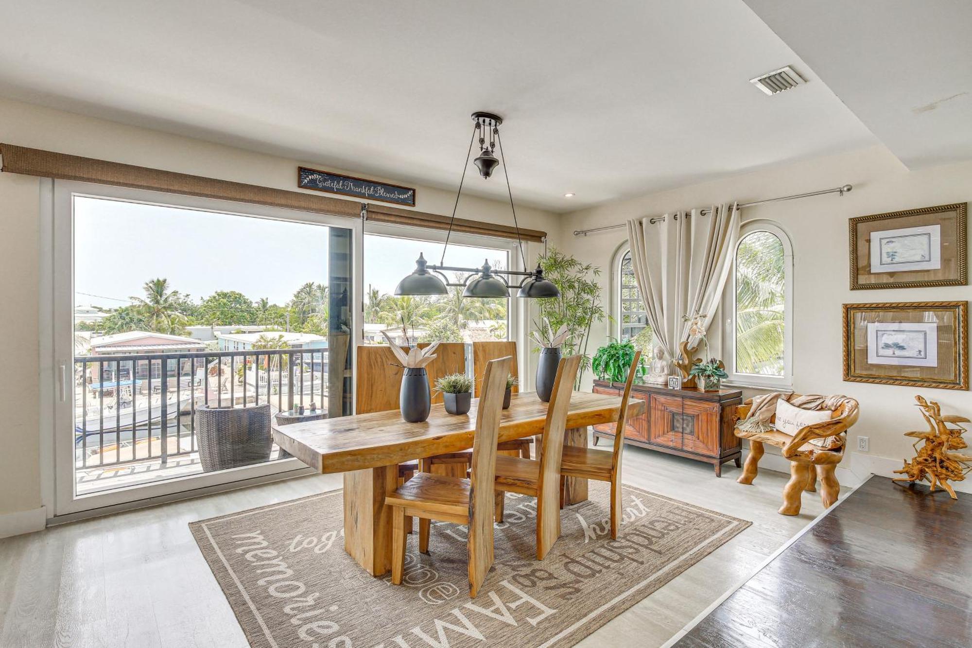 Holiday home Waterfront Oasis With Boat Dock And Swim *