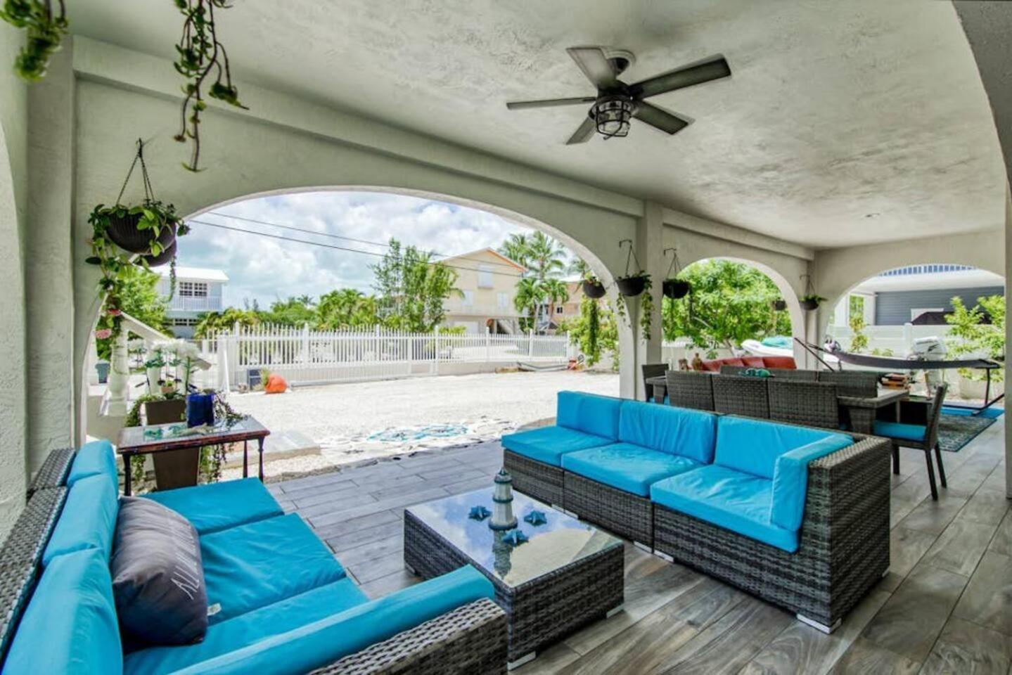 Apartment 350a Waterfront Oasis With Hot Tub *