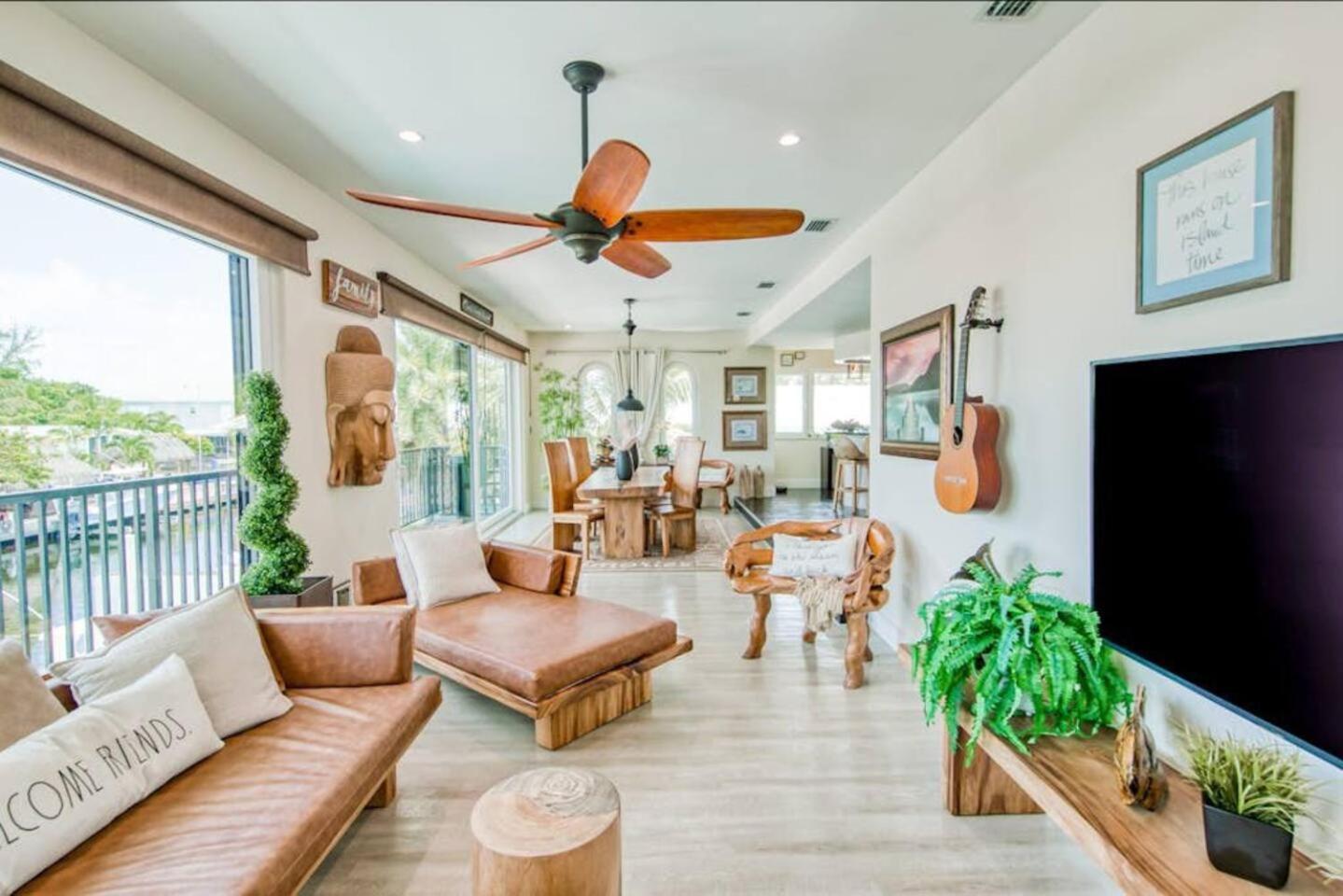 350a Waterfront Oasis With Hot Tub *
