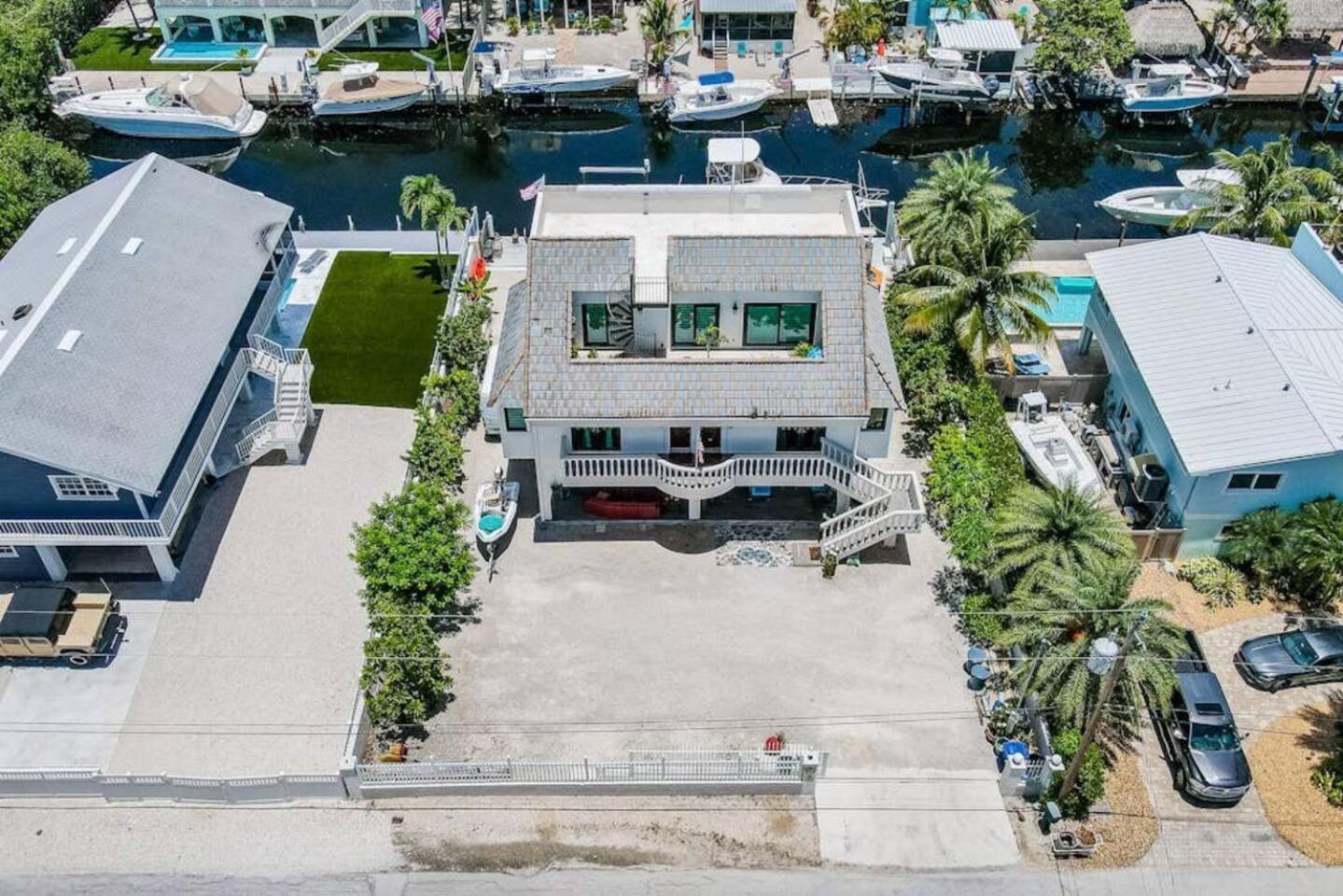 350a Waterfront Oasis With Hot Tub Apartment