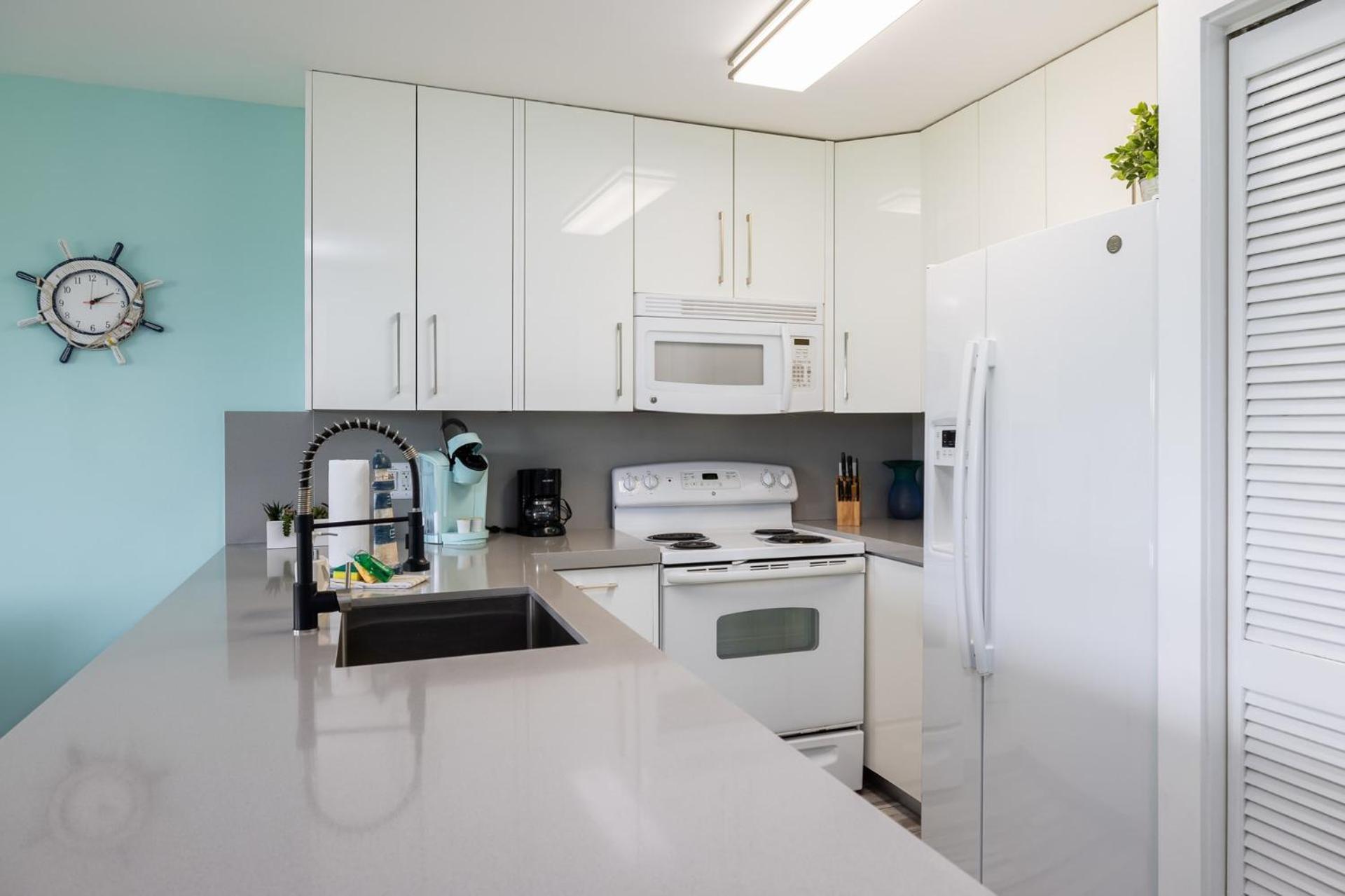 Paradise Palms Ocean Pointe 1206 *