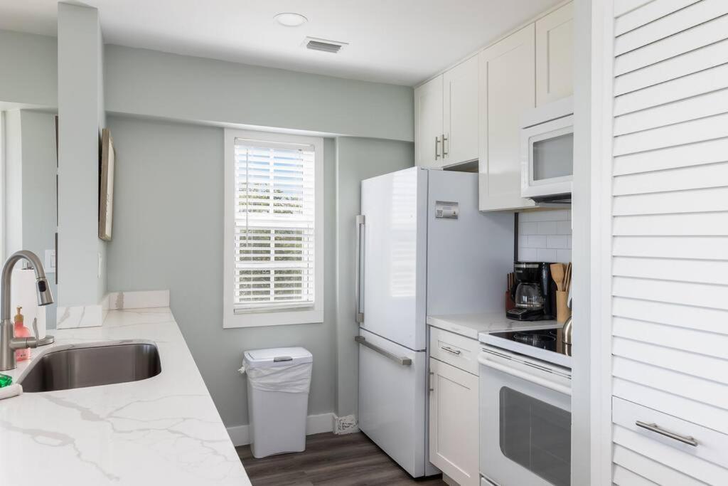 Ocean View Corner Penthouse Ocean Pointe 5416 Holiday home *