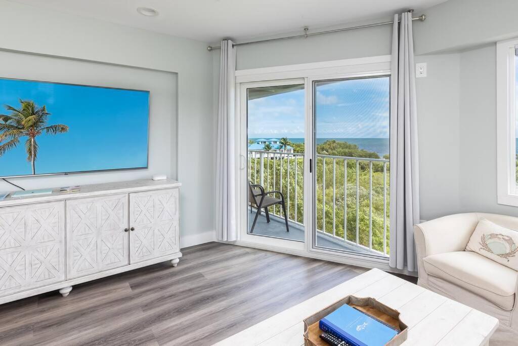 Ocean View Corner Penthouse Ocean Pointe 5416