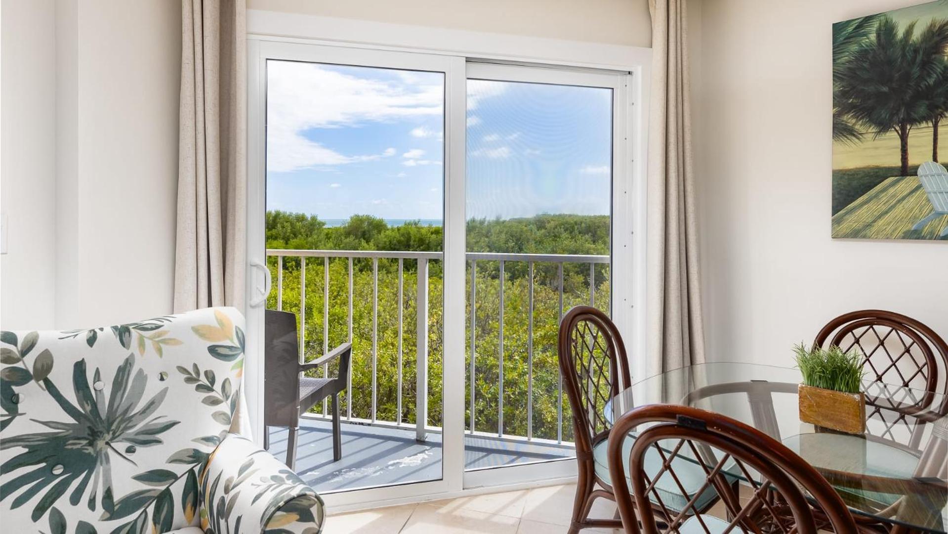 Modern And Coastal 3212 Is Across From Pool Key Largo