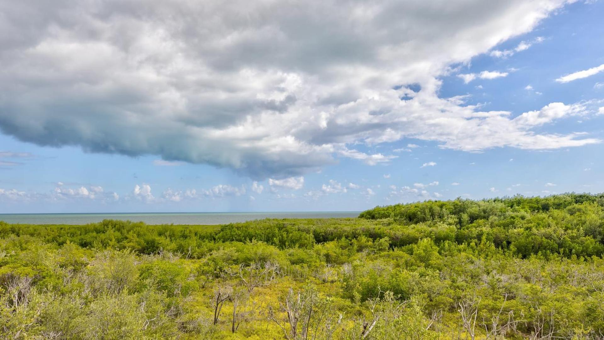 Modern And Coastal Ocean Pointe 2307 Holiday home Key Largo