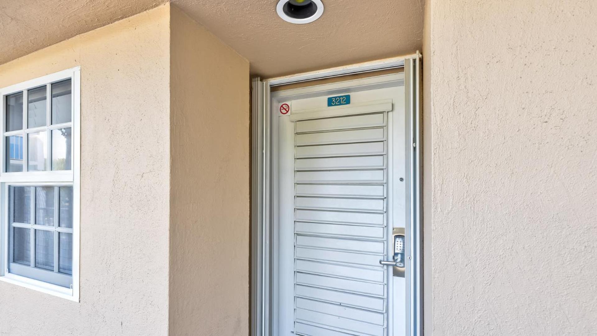Modern And Coastal Ocean Pointe 2307 Key Largo