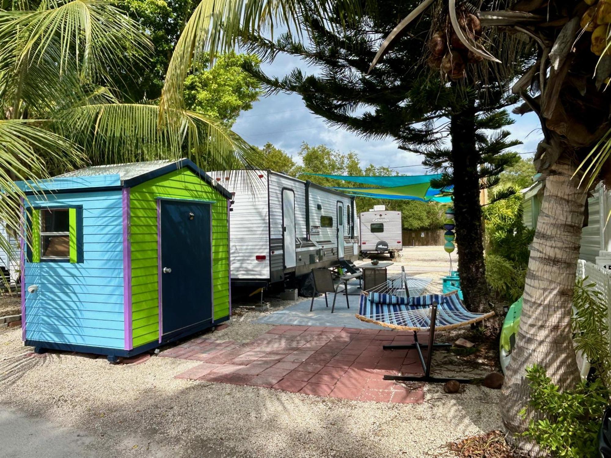 Campsite Rv By The Sea - Glamping In The Keys - Sleeps 6 Key Largo