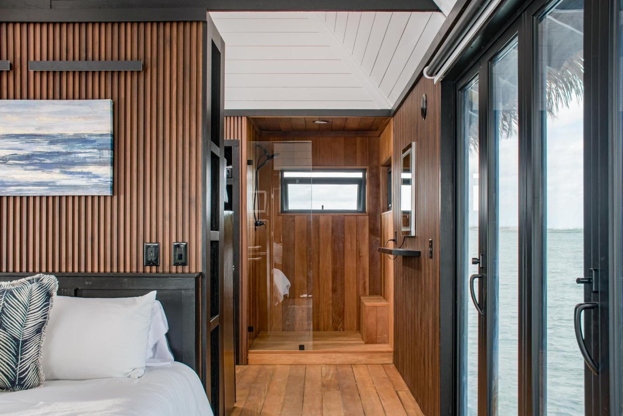Floating Oasis - Luxury Private With Modern Amenities Botel Key Largo