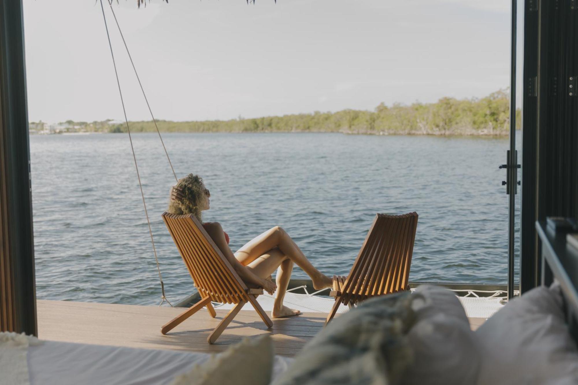 Floating Oasis - Luxury Private With Modern Amenities * Key Largo