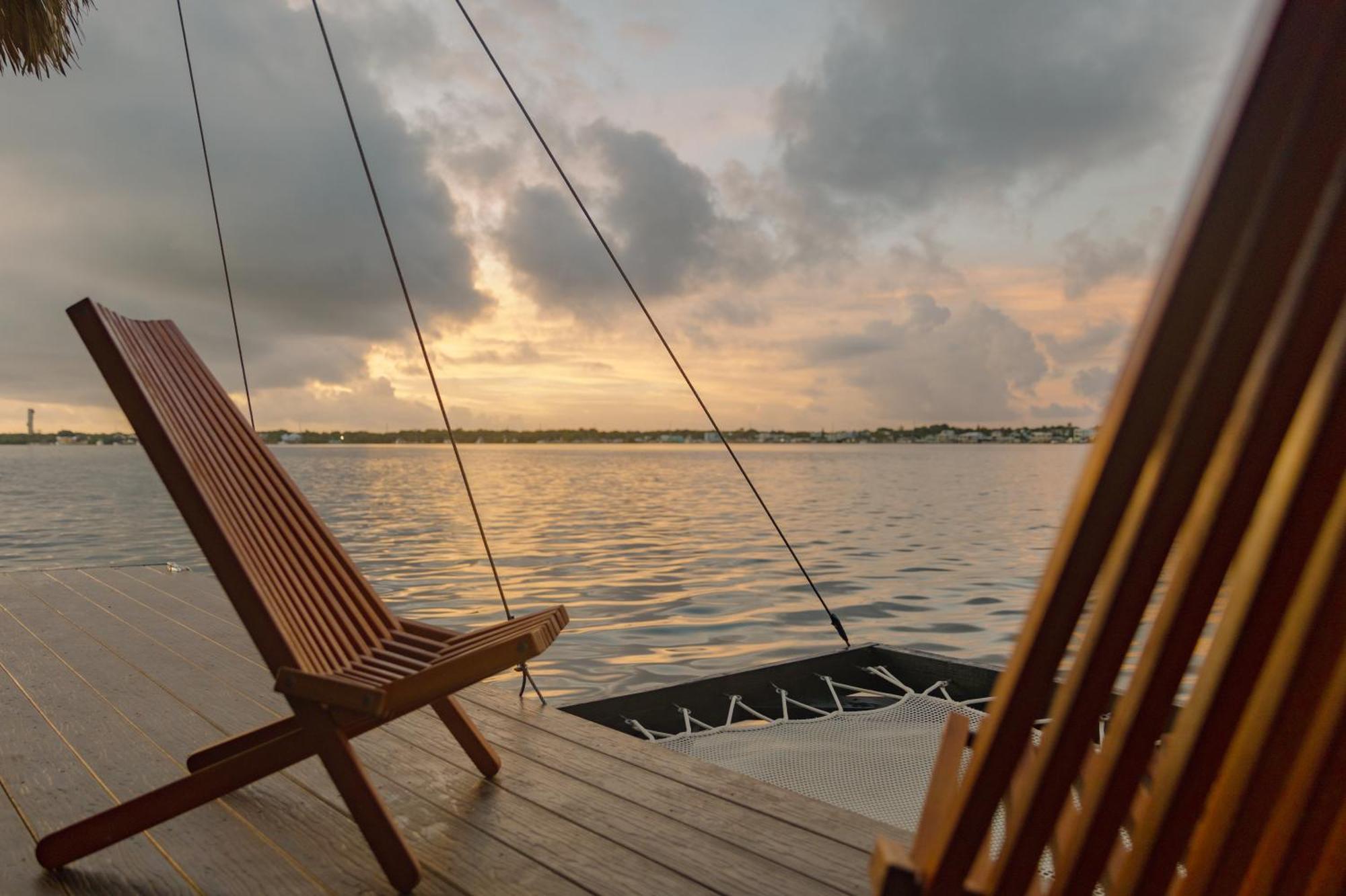 Floating Oasis - Luxury Private With Modern Amenities Botel *
