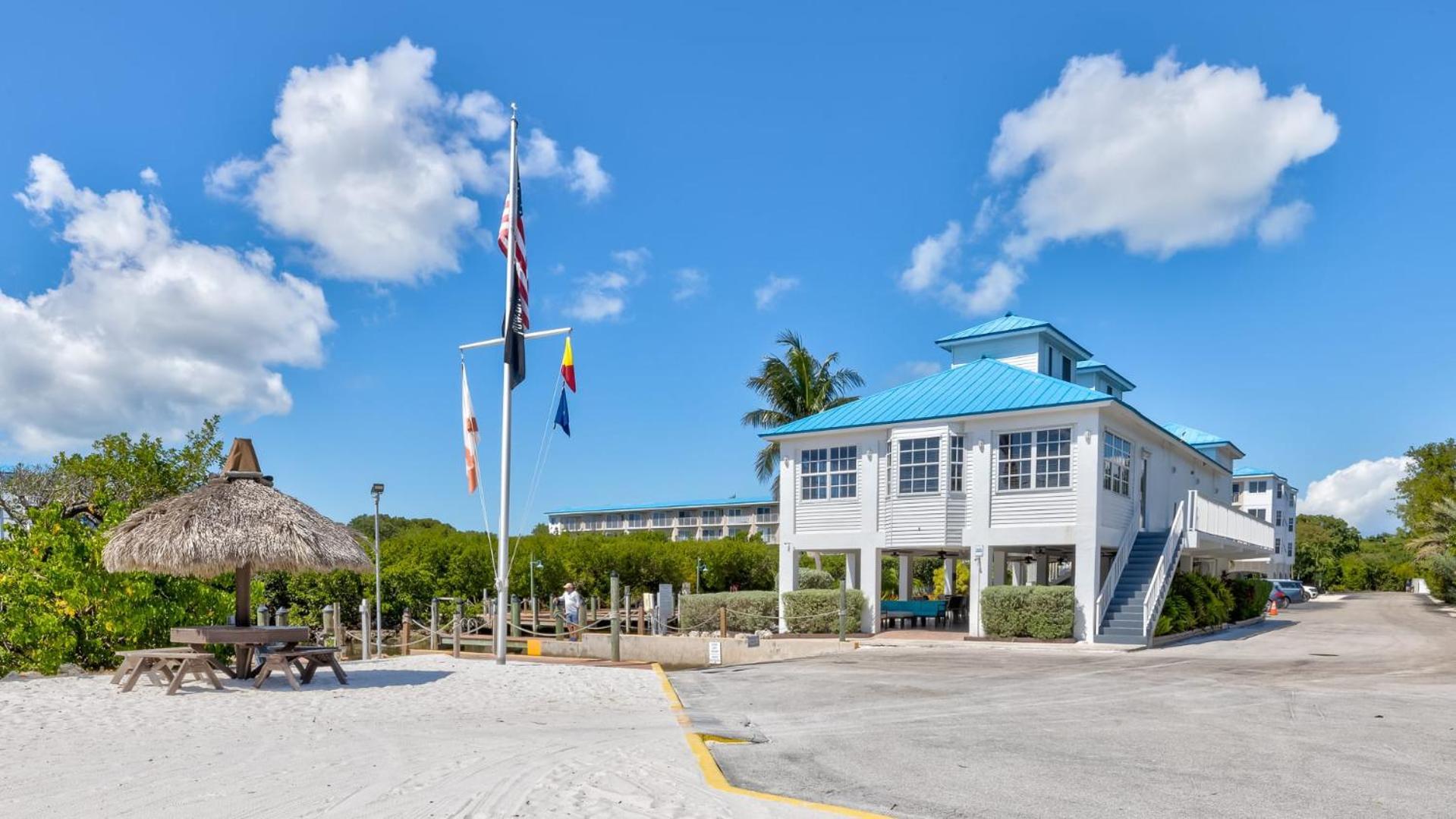 Modern And Coastal Ocean Pointe 2307 Holiday home Key Largo