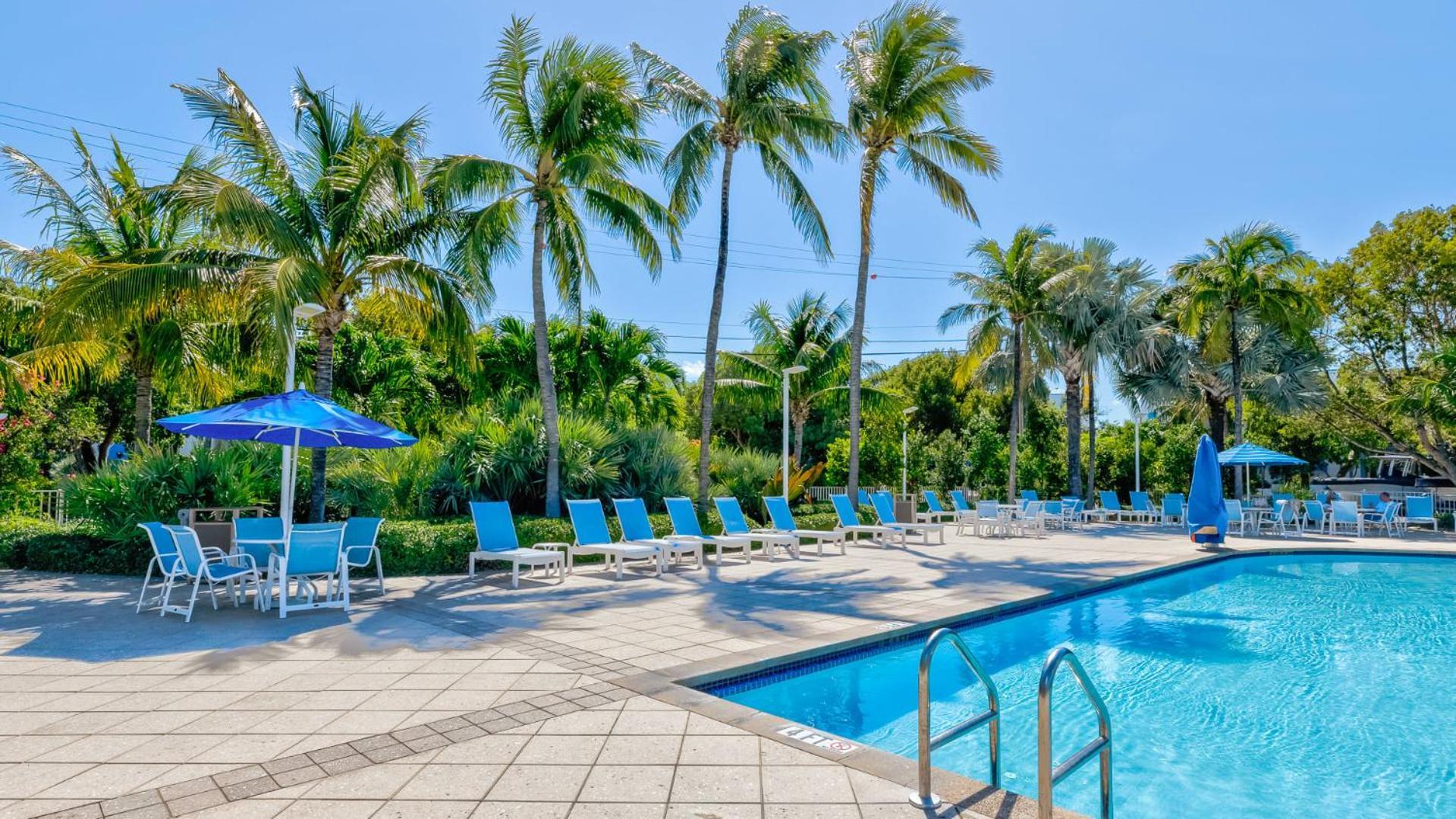 Modern And Coastal Ocean Pointe 2307 * Key Largo
