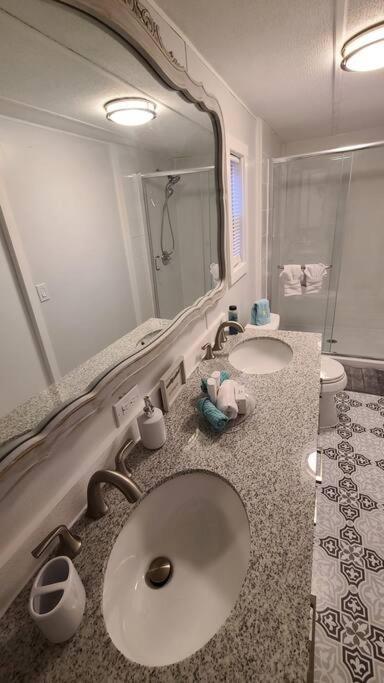 Tidemark - Private Swim Spa, Tiki, 200ft Of Waterfront Dockage Key Largo