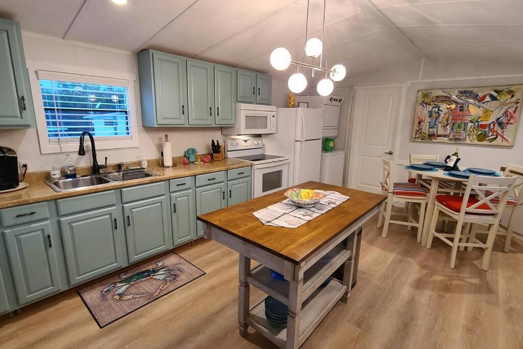 Holiday home Tidemark - Private Swim Spa, Tiki, 200ft Of Waterfront Dockage Key Largo