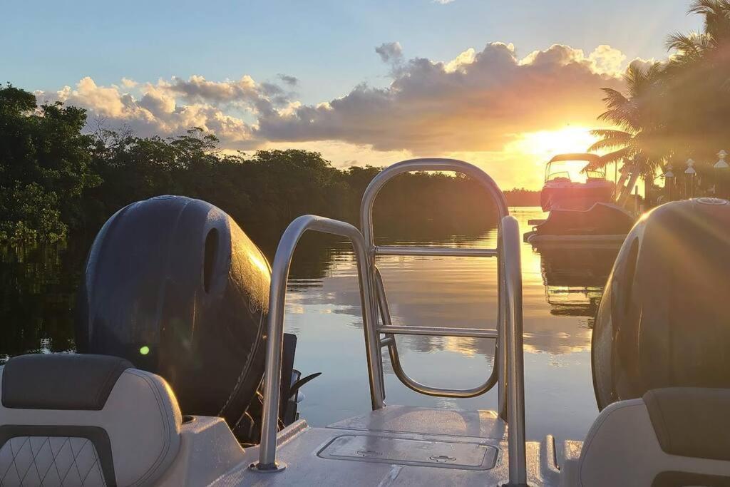 Tidemark - Private Swim Spa, Tiki, 200ft Of Waterfront Dockage * Key Largo