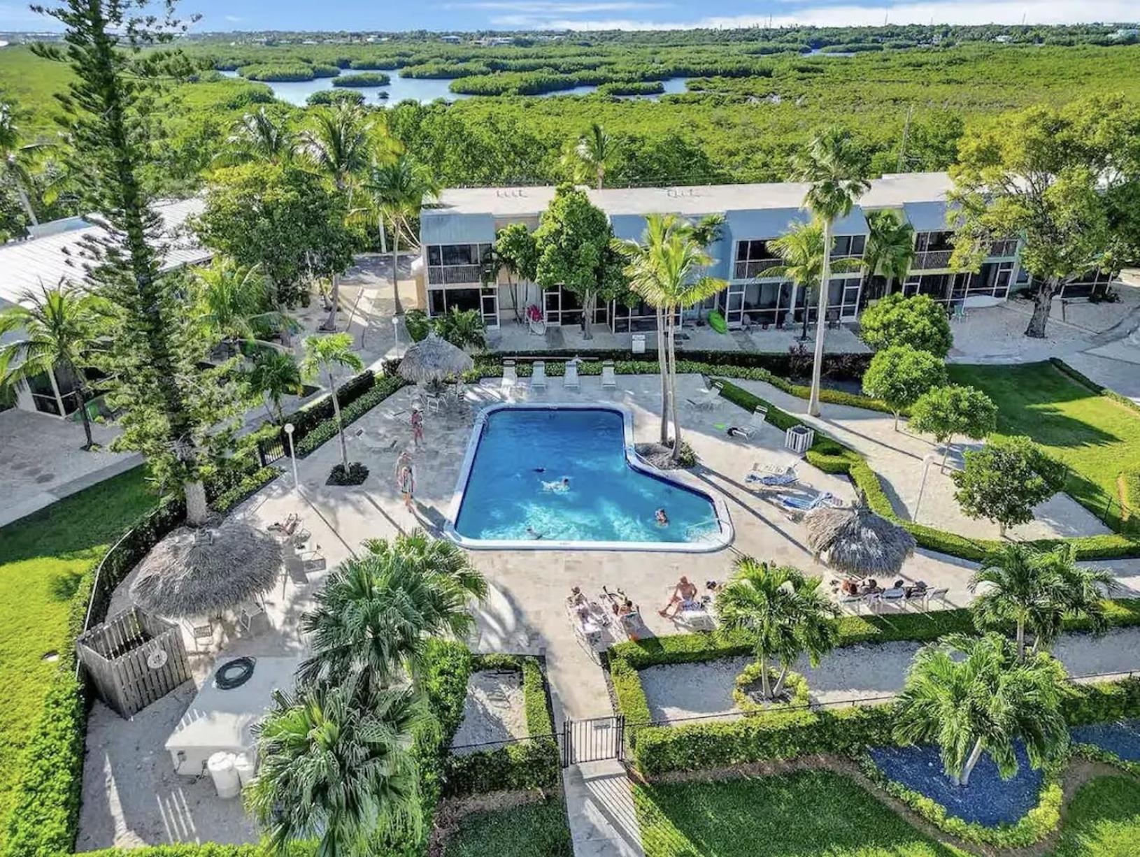Beautiful Kawama Townhouse-p6 Key Largo