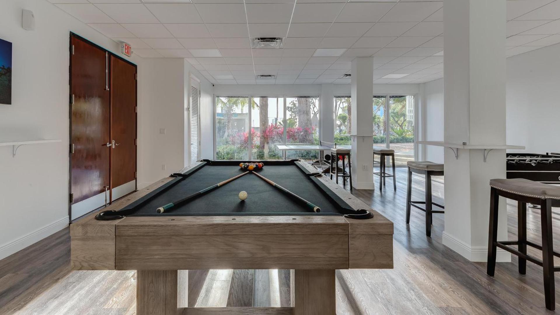 608 Mariners Club Apartment