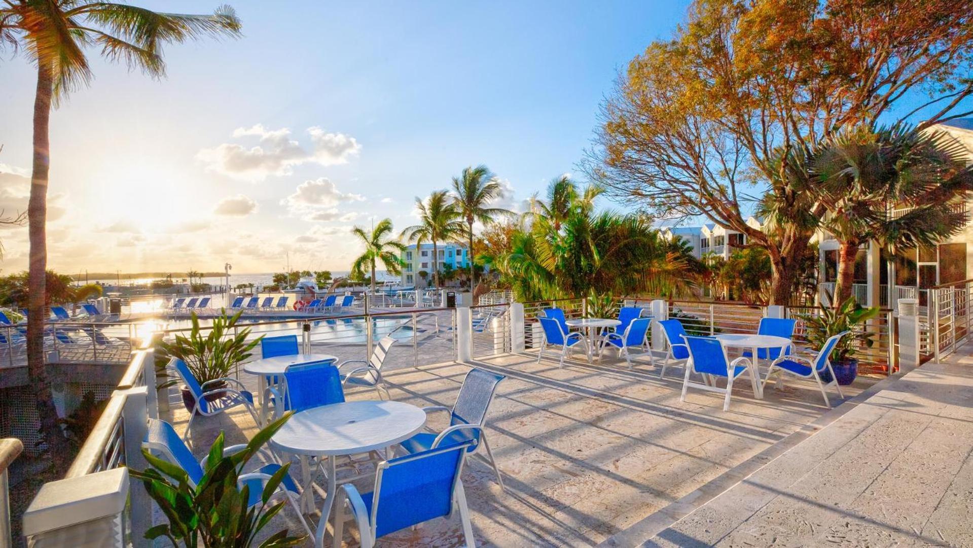 608 Mariners Club Apartment