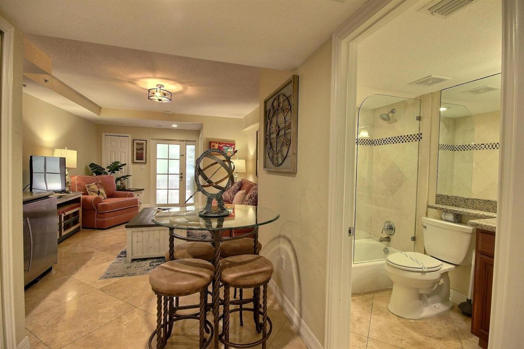 608 Mariners Club Apartment *