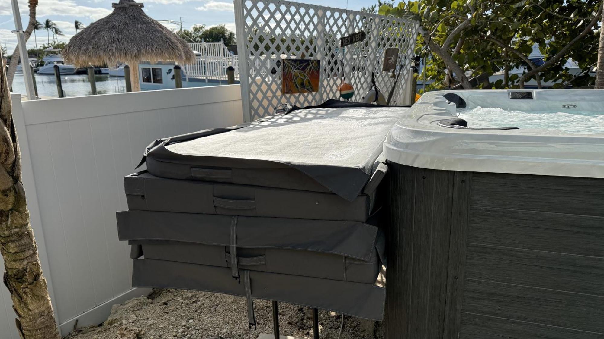 Tidemark - Private Swim Spa, Tiki, 200ft Of Waterfront Dockage * Key Largo