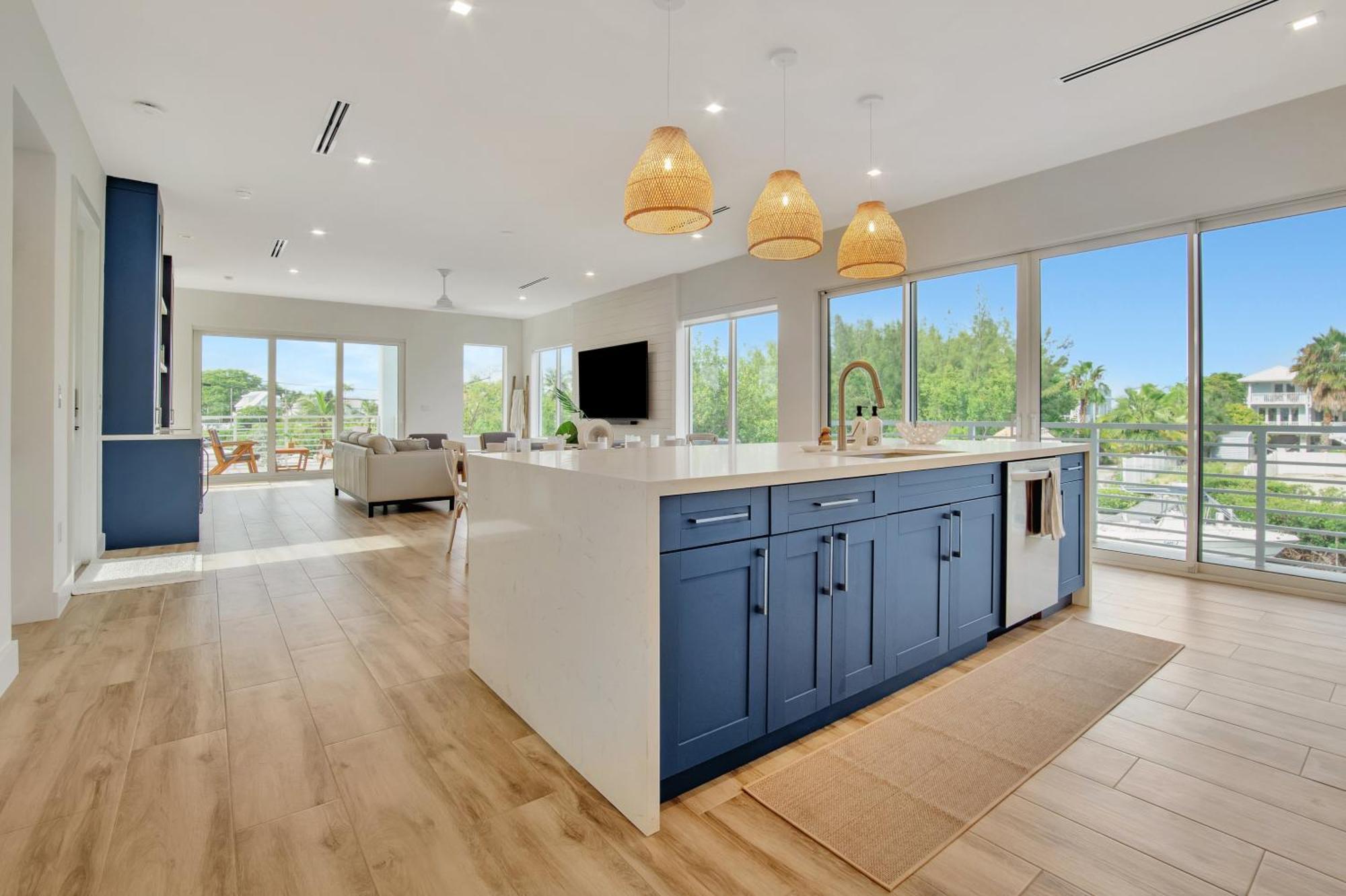 Holiday home Keys Casa - Elegant Waterfront Retreat, Sleeps 16, Elevator, Private Dock, Putt-putt Key Largo