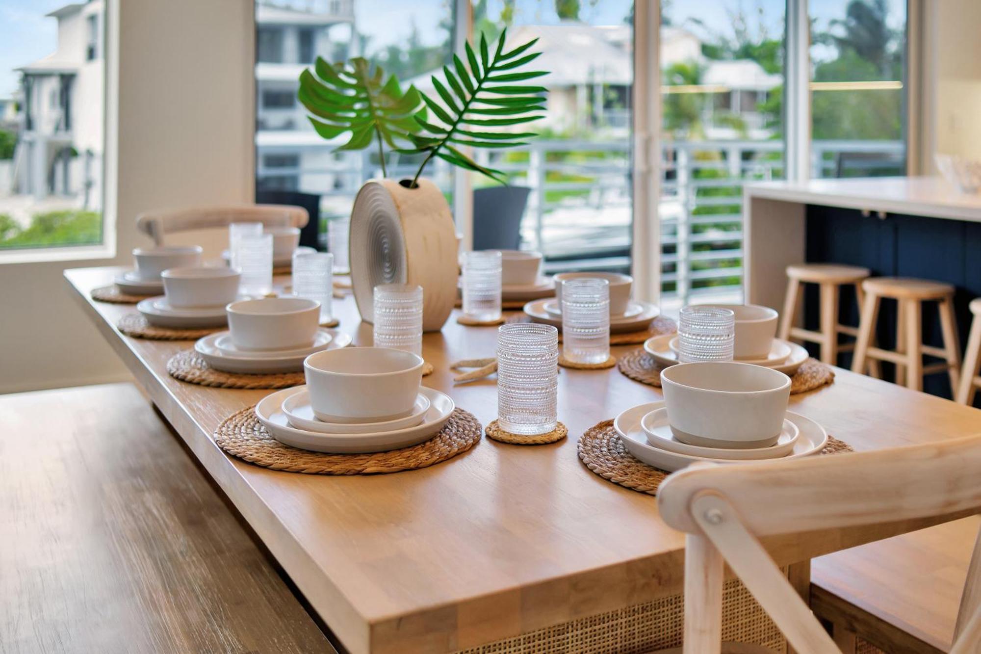 Keys Casa - Elegant Waterfront Retreat, Sleeps 16, Elevator, Private Dock, Putt-putt Key Largo