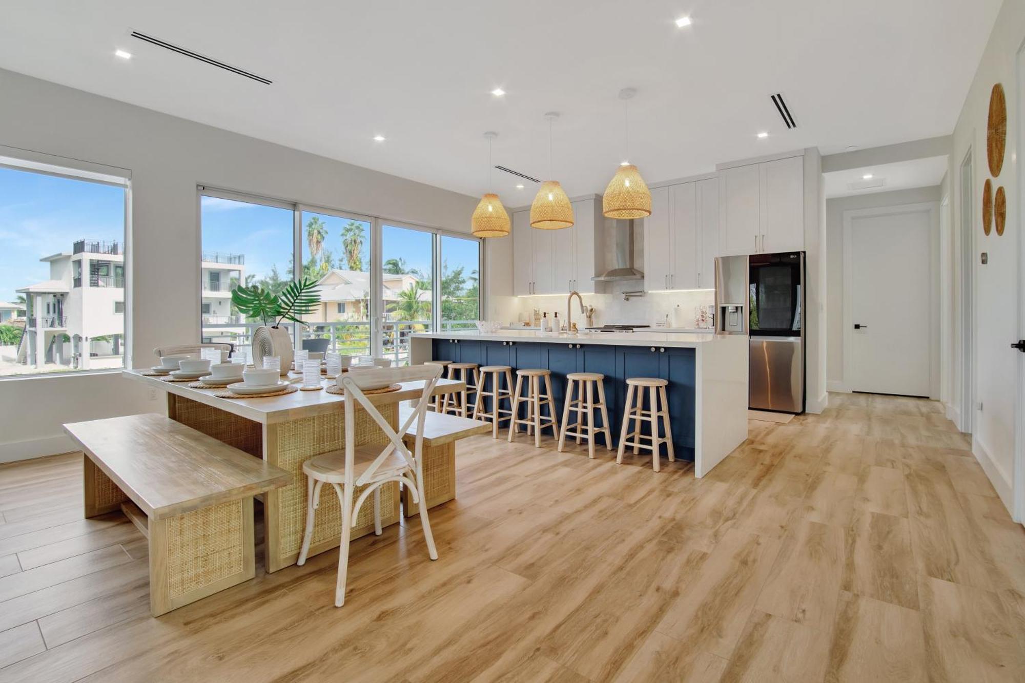 Keys Casa - Elegant Waterfront Retreat, Sleeps 16, Elevator, Private Dock, Putt-putt Holiday home Key Largo